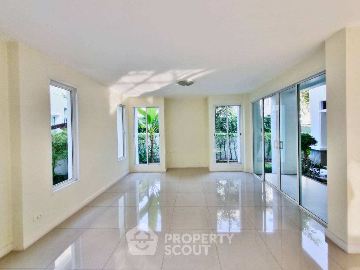 รูป บ้าน 3-ห้องนอน ใน ดอกไม้ (ID 2042582) - รูปที่ 8/16
