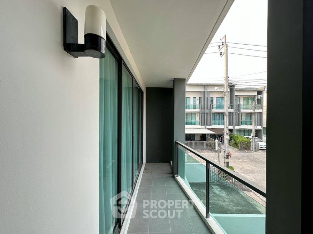 picture 3-BR Townhouse in Taling Chan (ID 1706061) - 65/71
