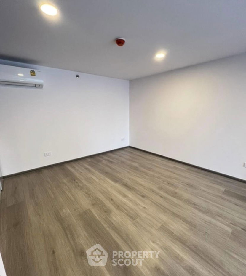 picture 1-BR Condo at SOHO Bangkok Ratchada near MRT Huai Khwang (ID 2036180) - 4/8