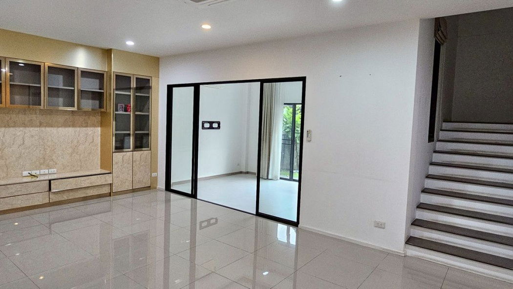 รูป ให้ เช่าด่วน! บ้านเดี่ยว 2 ชั้น โนเบิล เกเบิล วัชรพล ตกแต่ง Built-in ครบ พร้อมอยู่ - รูปที่ 11/12