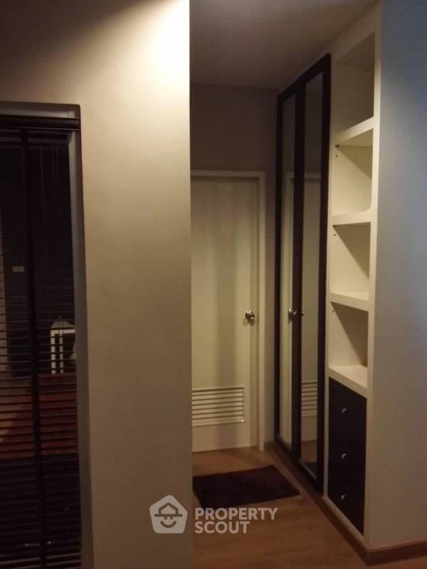 picture 1-BR Condo at The Seed Musee Sukhumvit 26 near BTS Phrom Phong (ID 670851) - 4/11