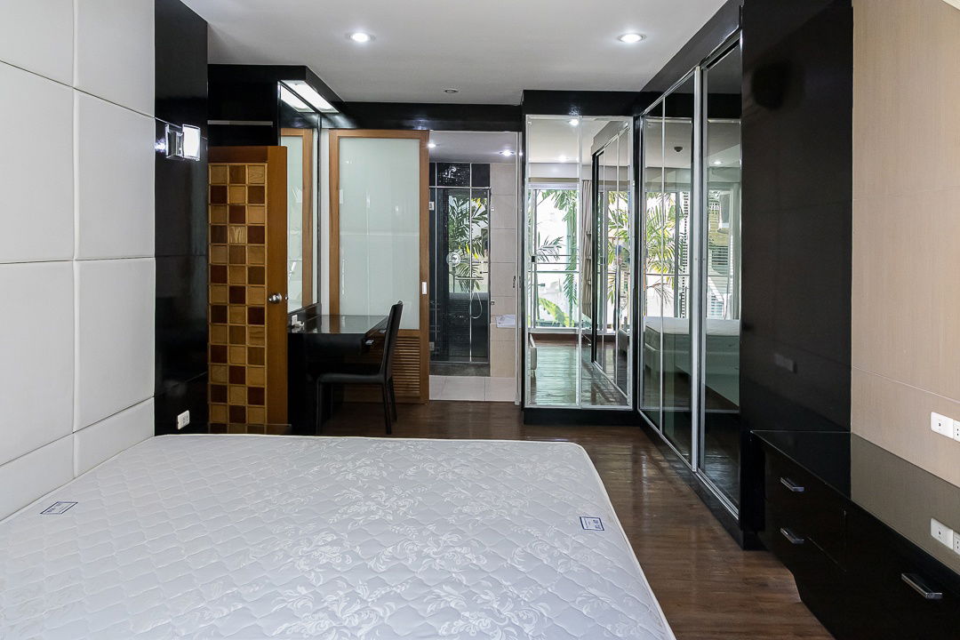 picture Duplex 2 bedroom at Vonnapa Sukhumvit 38(BTS Thonglor ) - 4/10