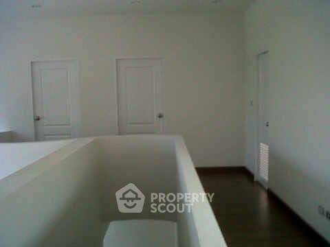 picture 4-BR House near MRT Yaek Tiwanon (ID 2094587) - 7/13