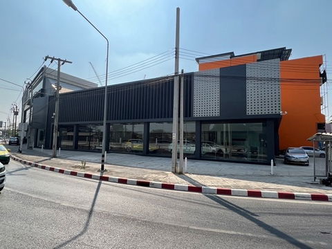 Large showroom and office building for rent on Ram Intra Road buildings is approximately 2,000 sq m 