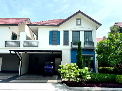 บ้านแฝด เซ็นทรัล พลาซ่า เวสต์เกต : บ้านแฝดทิศใต้  *บ้านตัวอย่าง*  โซนหน้าโครงการ ใกล้คลับเฮาส์