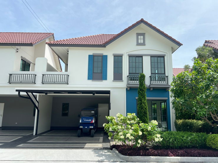 รูป บ้านแฝดทิศใต้  *บ้านตัวอย่าง*  โซนหน้าโครงการ ใกล้คลับเฮาส์ - รูปที่ 1/15