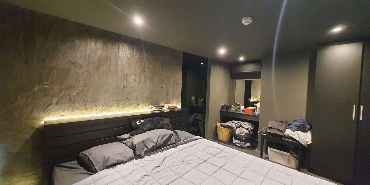 รูป ขายคอนโด มือสอง ห้อง Duplex (ตกแต่งเกือบล้าน) (Blak mens style decoration) ขายขาดทุน ฟรีโอน ห้องมุม คอนโด ละติจูด ใกล้ม.เอแบค บางนา - รูปที่ 29/31