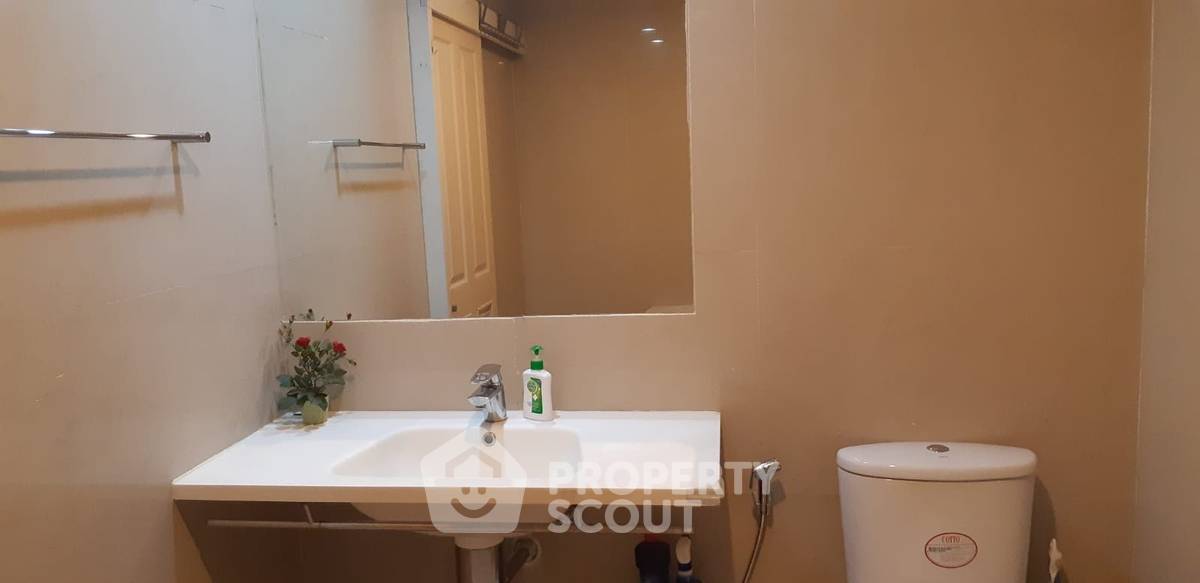picture 1-BR Condo at Baan Sathorn Chaopraya near BTS Krung Thon Buri (ID 1402730) - 8/9