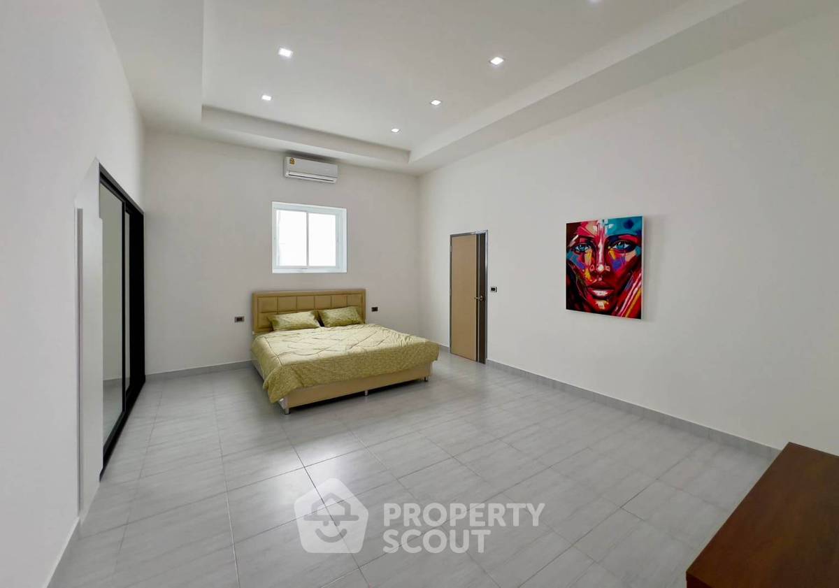 picture 6-BR Villa close to Pattaya (ID 2129469) - 17/18