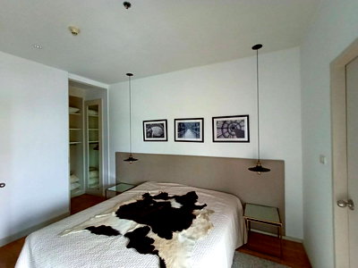 คอนโดให้เช่า : Villa Rachatewi【𝐑𝐄𝐍𝐓】🔥Less is More เรียบง่ายแต่ครบครันในทุกฟังก์ชัน พื้นไม้สวยตัดกับเฟอร์ดำอย่างลงตัว🔥  ติดต่อไลน์ไอดี: @hacondo