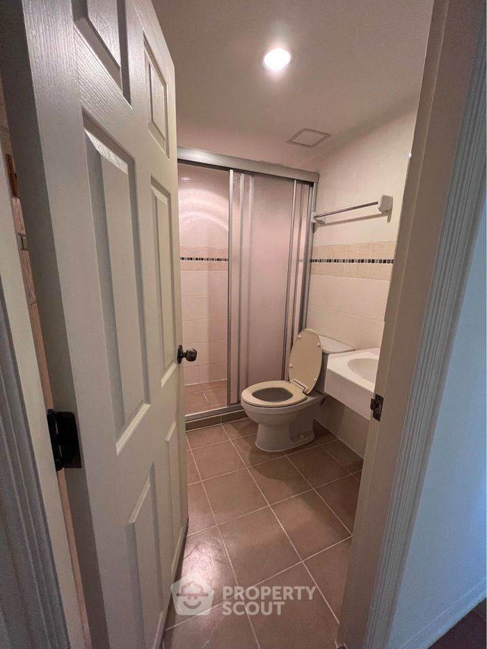 picture 2-BR Condo at Lumpini Ville Ramkhamhaeng 44 close to Ramkhamhaeng (ID 1164648) - 10/12