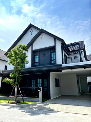 Houses for rent : Single-family house for rent at Centro Bangna