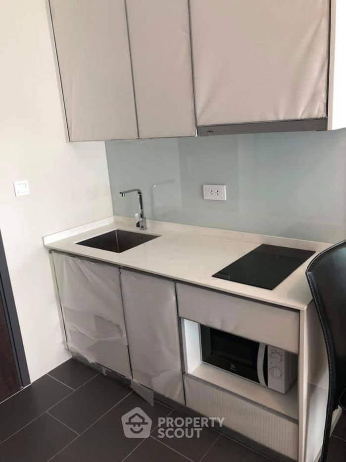 picture 1-BR Condo at C Ekkamai near ARL Ramkhamhaeng (ID 888714) - 7/11