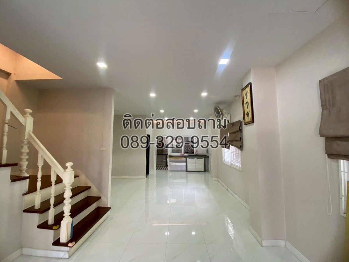 รูป  ขายทาวน์เฮ้าส์ 3 ชั้น (หลังมุม)  หมู่บ้านศรีวรา  ซ.รามคำแหง 36/1 - รูปที่ 1/25