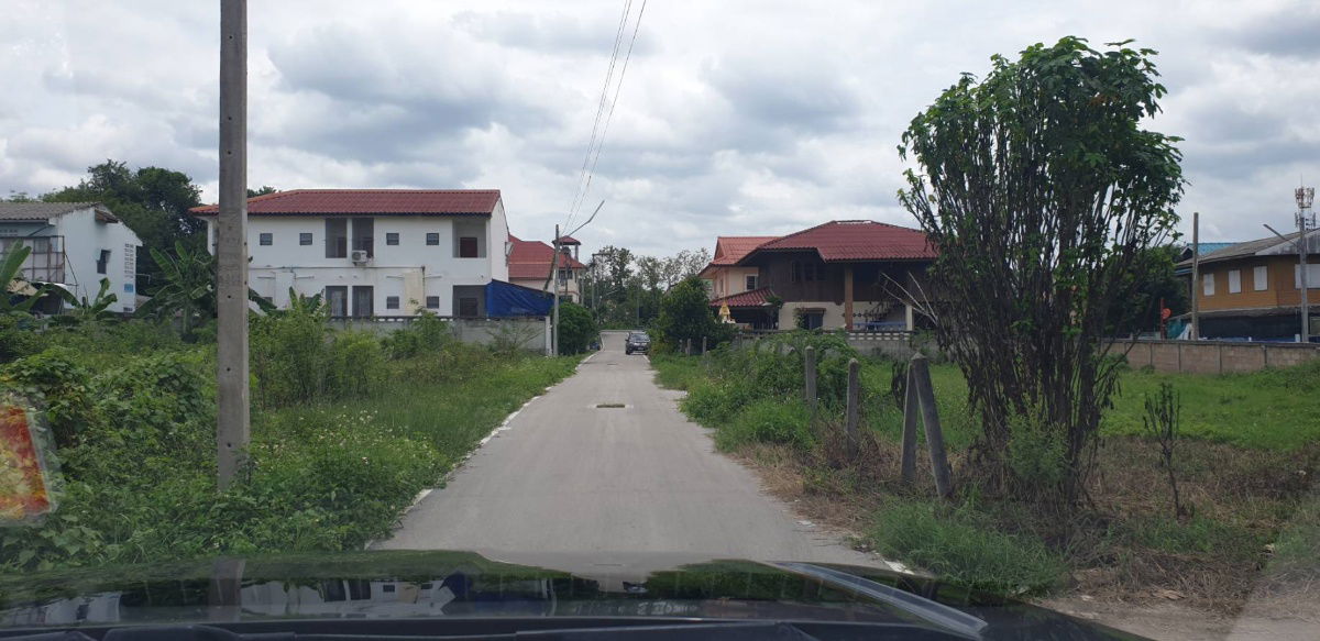 รูป ที่ดินกลางเมืองลำปาง! 249 ตร.ว. ติดถนน 2 ด้าน ทำเลดี ราคาดีงาม - รูปที่ 5/7