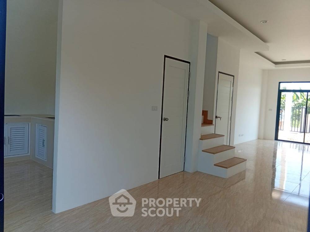 picture 4-BR House in Yang Noeng (ID 1987908) - 18/28