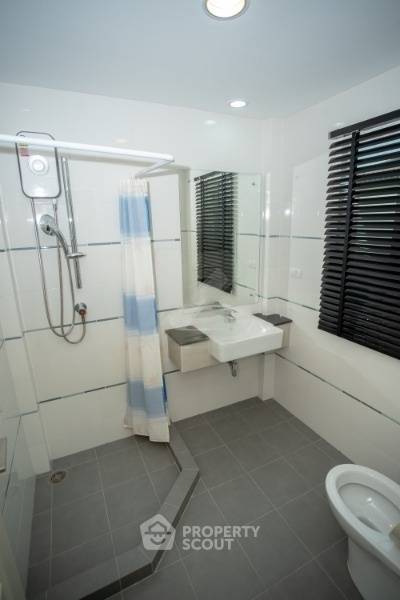 picture 3-BR House in Surasak (ID 2231377) - 16/29