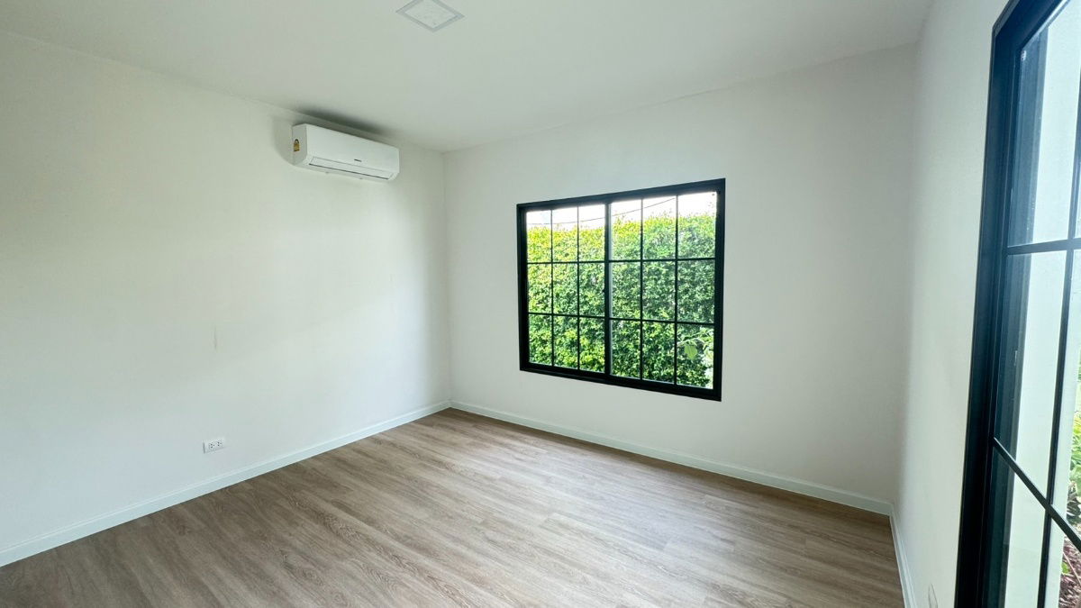 รูป ขายบ้านเดี่ยวที่ดินใหญ่ แปลงมุม  พร้อมเข้าอยู่ ทำเลใกล้รถไฟฟ้า  โครงการอณาสิริ เวสต์เกต - รูปที่ 3/12