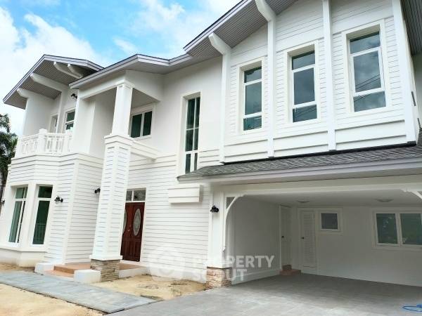 รูป บ้าน 5-ห้องนอน ใน นวลจันทร์ (ID 2231387) - รูปที่ 1/24