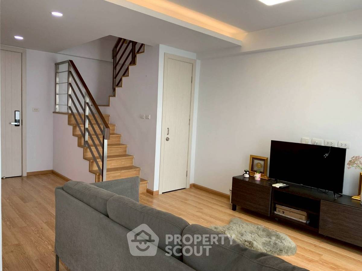 picture 2-BR Condo at JRY Condominium Rama 9 in Bang Kapi (ID 2235684) - 9/19