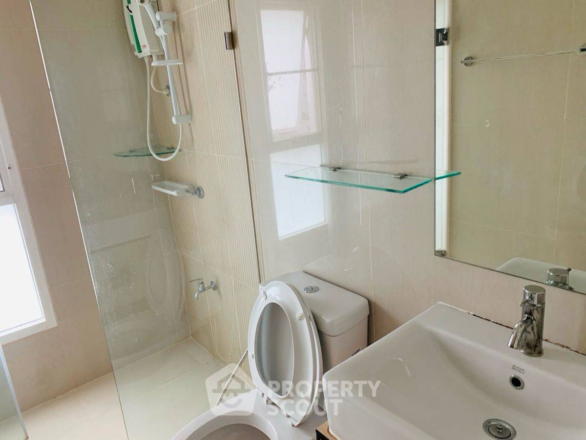 picture 1-BR Condo at The Parkland Ratchada-Wongsawang near MRT Wong Sawang (ID 2236900) - 2/10