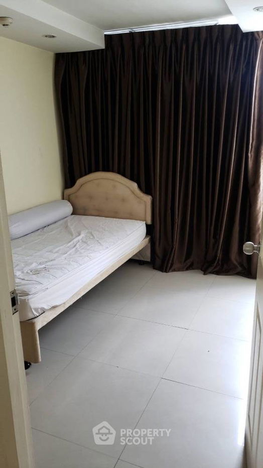 picture 2-BR Condo at Zenith Place @ Sukhumvit Condominium near BTS Phra Khanong (ID 1929330) - 2/3