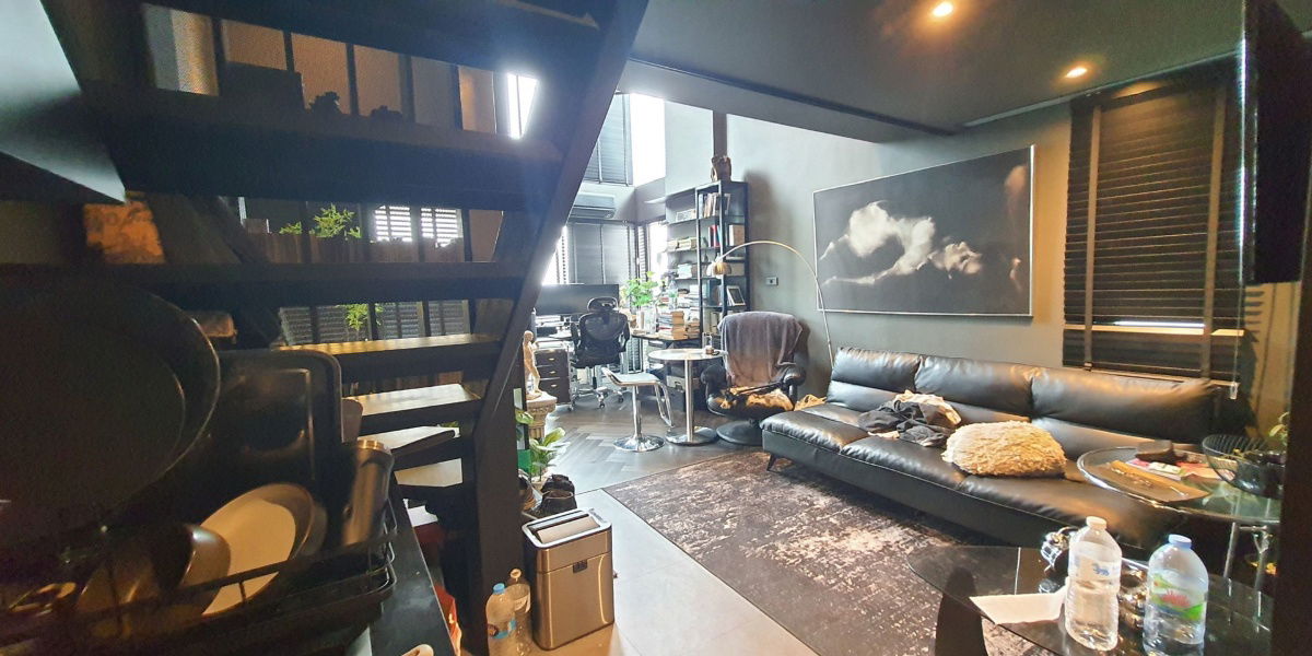 รูป ขายคอนโด มือสอง ห้อง Duplex (ตกแต่งเกือบล้าน) (Blak mens style decoration) ขายขาดทุน ฟรีโอน ห้องมุม คอนโด ละติจูด ใกล้ม.เอแบค บางนา - รูปที่ 11/31