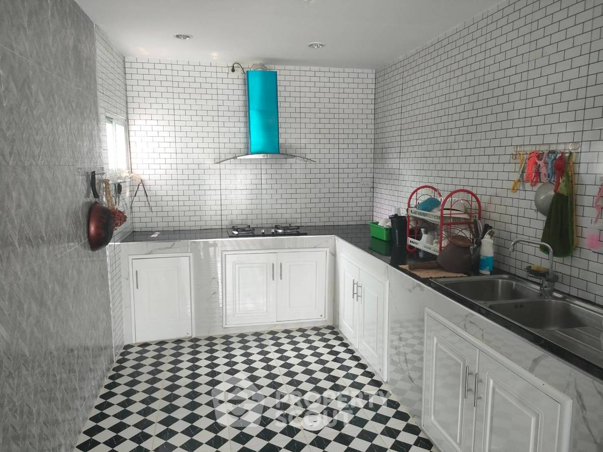 รูป บ้าน 3-ห้องนอน ใกล้ เมืองพัทยา (ID 1511599) - รูปที่ 10/28