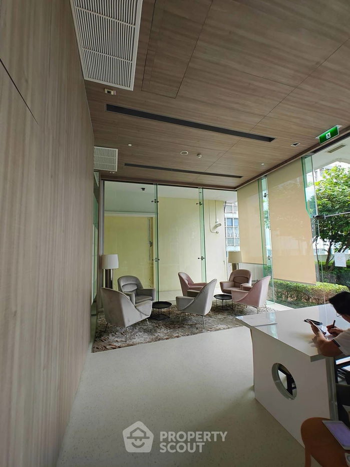 picture 1-BR Condo at The Saint Residences near MRT Phahon Yothin (ID 2237021) - 10/26