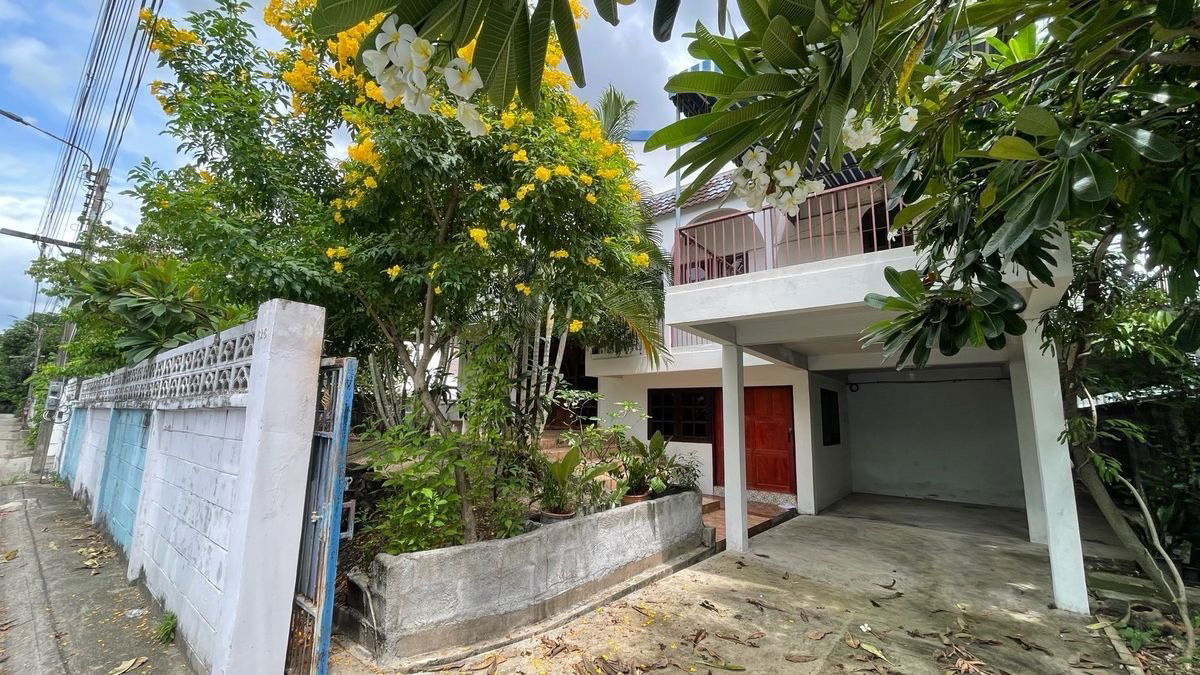 รูป บ้านเดี่ยวสไตล์ดั้งเดิม พร้อมสวน | ใจกลางรัชโยธิน | 99 ตร.วา | ใกล้ BTS แค่ 800 ม. - รูปที่ 2/24
