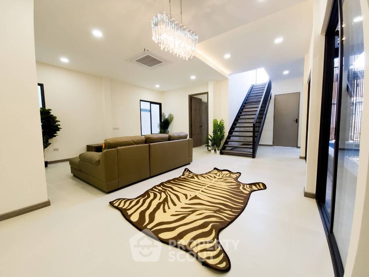 รูป บ้าน 3 ห้องนอนพร้อมสระว่ายน้ำส่วนตัว ใกล้ BTS บางจาก (ID 2030497) - รูปที่ 8/8