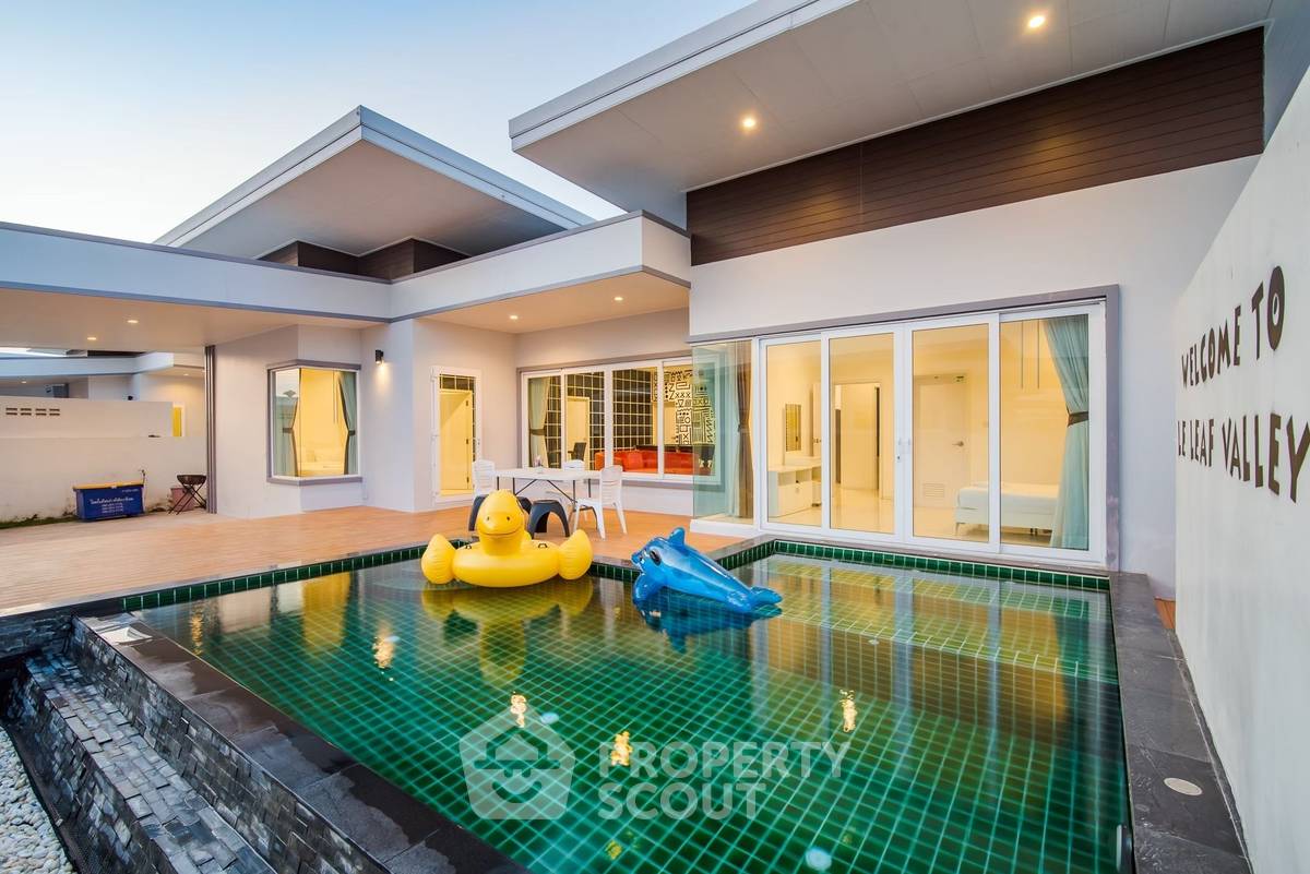 รูป วิลล่า 4-ห้องนอน ใน หินเหล็กไฟ (ID 2071674) - รูปที่ 1/13