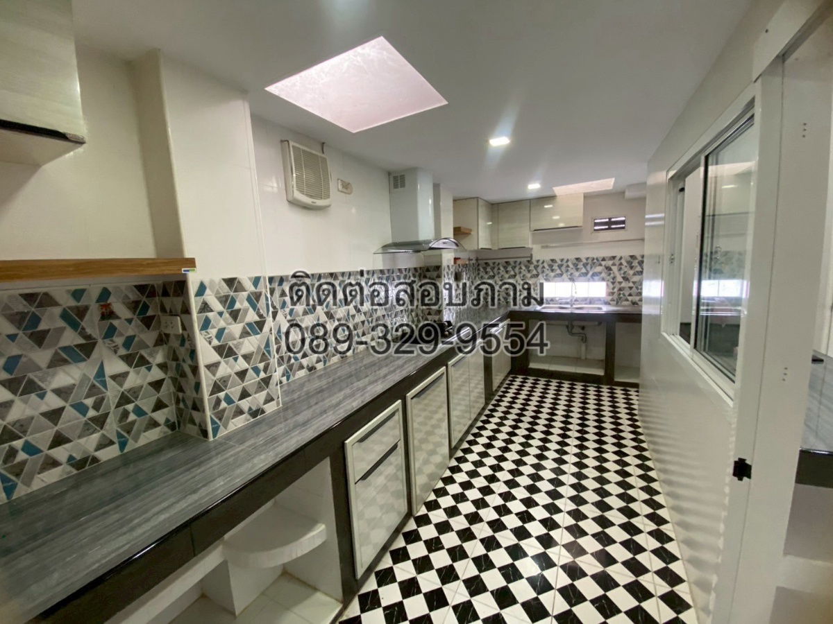 รูป  ขายทาวน์เฮ้าส์ 3 ชั้น (หลังมุม)  หมู่บ้านศรีวรา  ซ.รามคำแหง 36/1 - รูปที่ 9/25