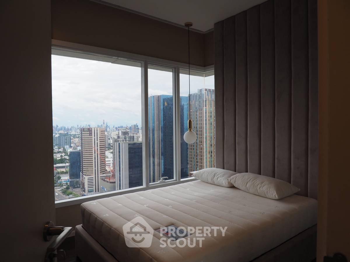 picture 2-BR Condo at The Saint Residences near MRT Phahon Yothin (ID 362999) - 3/10