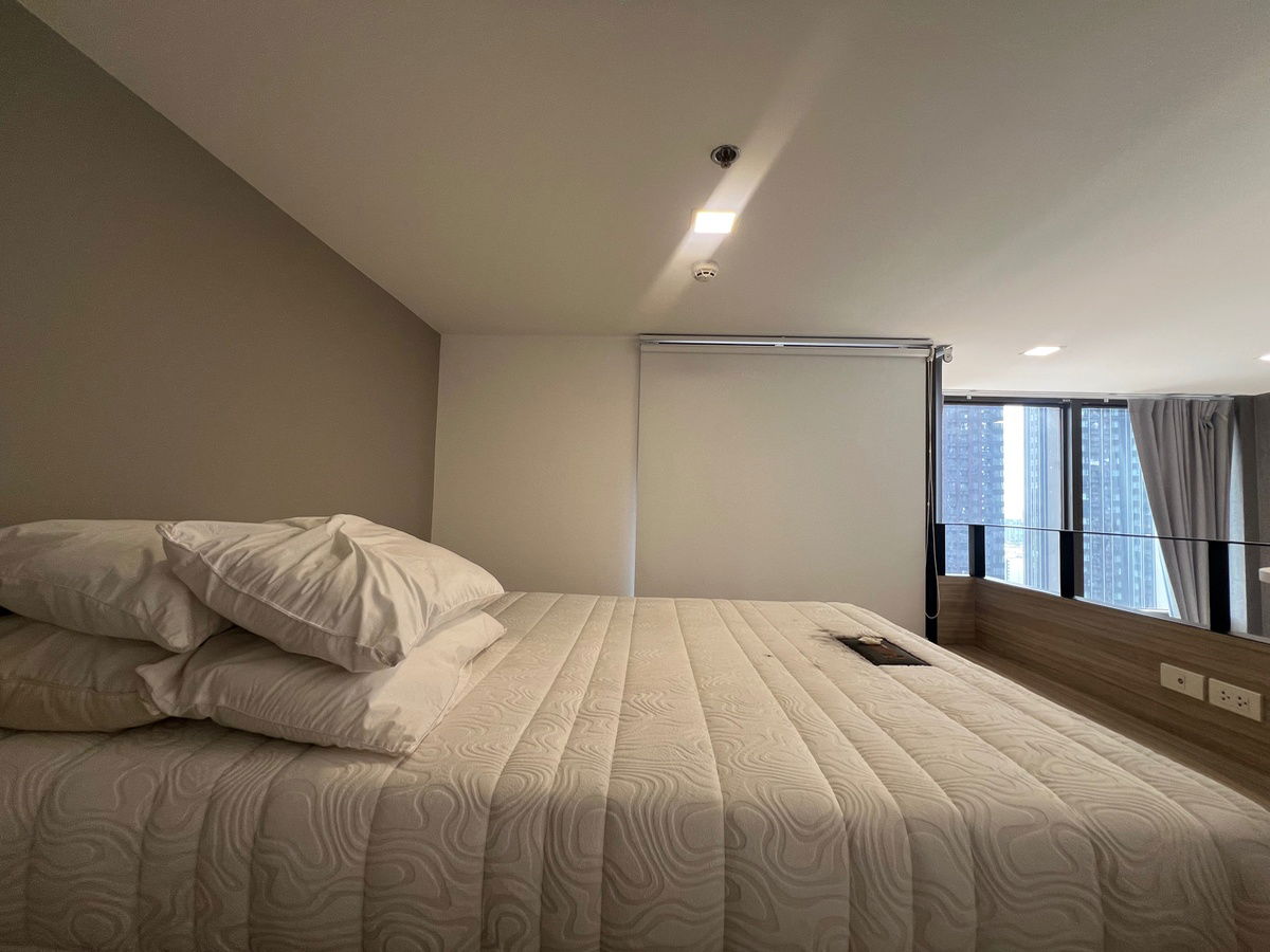 picture Urgent For Rent Condo MRT Rama 9 Ready to move in  - 4/9