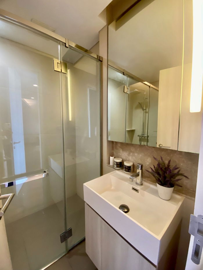 รูป ให้เช่า !! คอนโด THE LUMPINI 24 | ซอยสุขุมวิท 24 I   * Sky Swimming Pool * ชั้น 33 | พื้นที่ 56 sq.m. | 2B 2B (BTS พร้อมพงษ์)  (Agents Welcome) - รูปที่ 14/15
