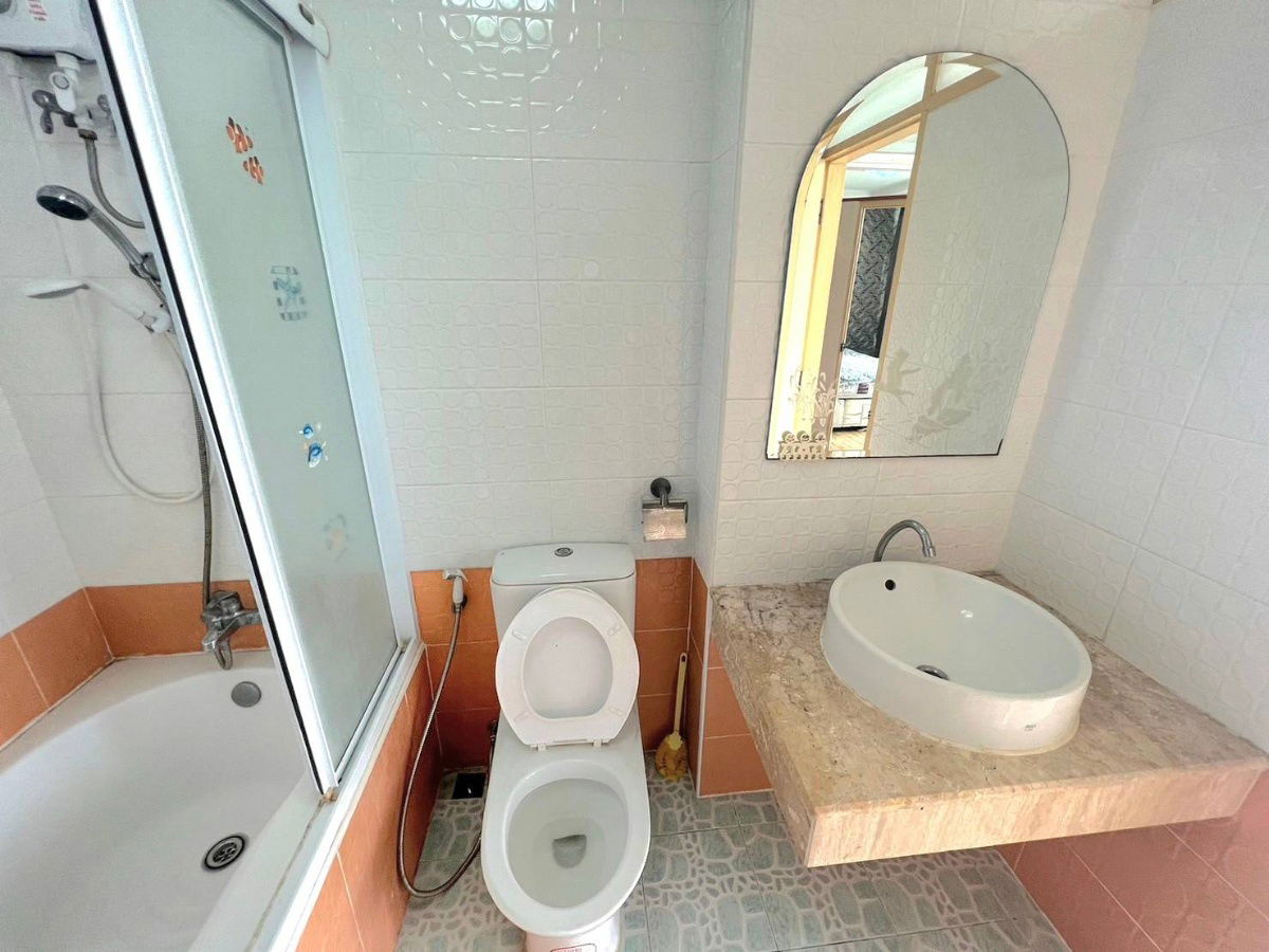 picture 🔐#PN2303_023🔐🗓️𝐅𝐨𝐫 𝐑𝐞𝐧𝐭 ( 37 𝐬𝐪𝐦. 𝟏𝐛𝐞𝐝, 𝟏𝐛𝐚𝐭𝐡 )𝐑𝐀𝐓𝐂𝐇𝐀𝐃𝐀 𝐂𝐈𝐓𝐘 𝟏𝟖 - 10/18