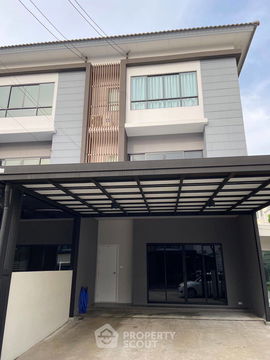 4-BR Townhouse in Phlapphla (ID 1271947)