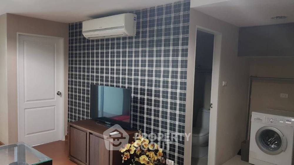 picture 1-BR Condo at Belle Grand Rama 9 near MRT Phra Ram 9 (ID 1072327) - 8/11