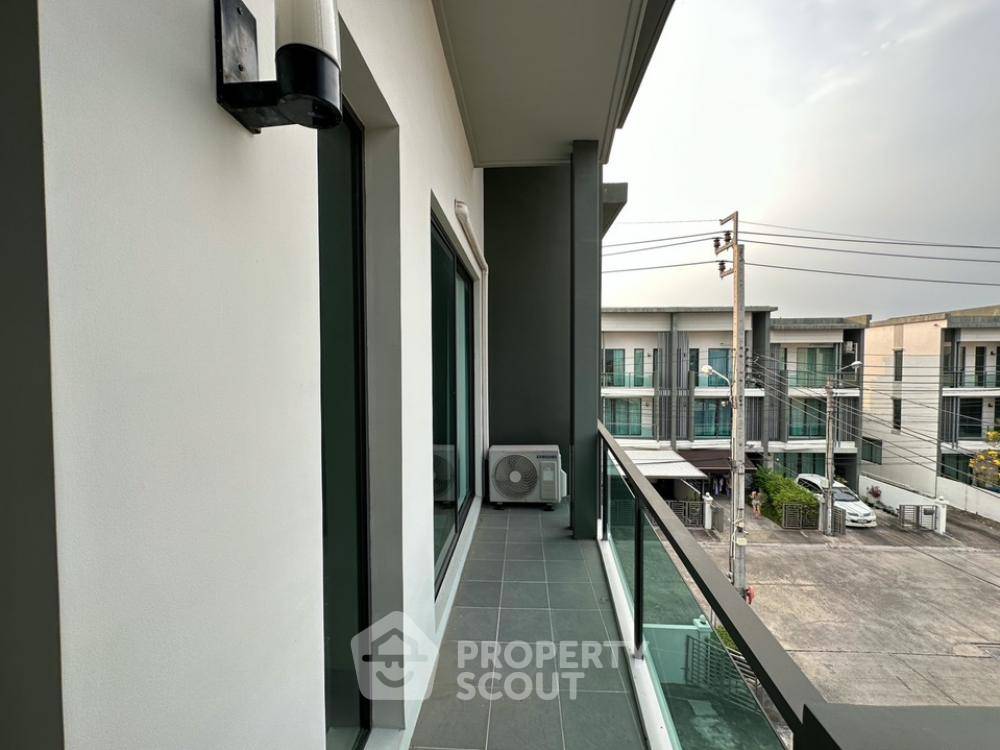 picture 3-BR Townhouse in Taling Chan (ID 1706061) - 68/71