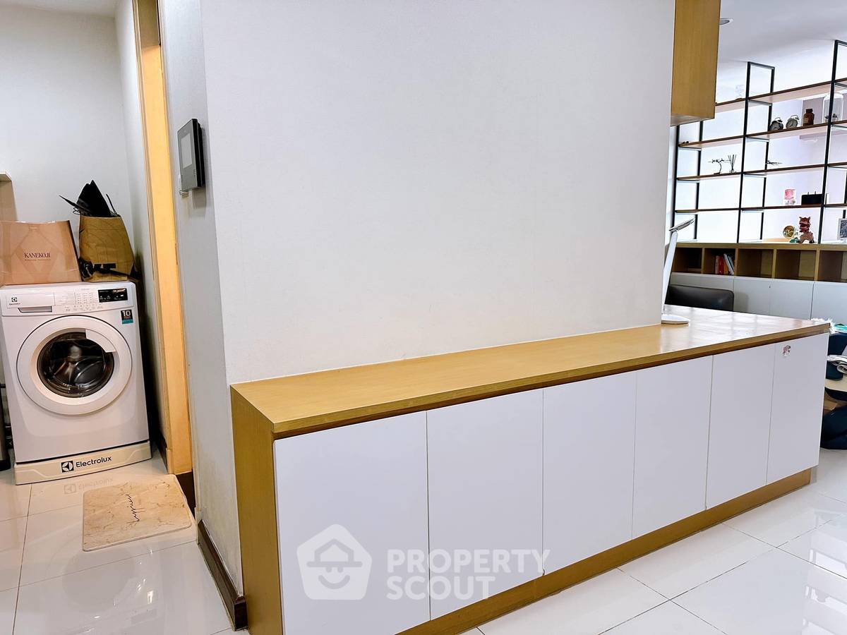 picture Studio Condo at Supalai Prima Riva Rama 3 - Narathiwas in Chong Nonsi (ID 1749293) - 3/17