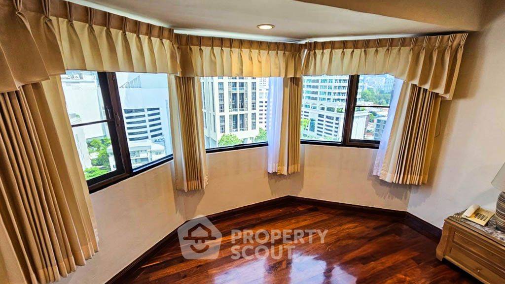 picture 2-BR Condo at Baan Suanpetch Condominium near BTS Phrom Phong (ID 2108267) - 9/15