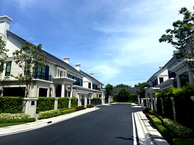 Houses for sale National Institute of Development Administration (NIDA) : NARINSIRI KRUNGTHEPKREETHA near Brighton college International school only 900m
