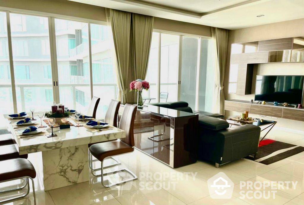 picture 3-BR Condo at Menam Residences in Wat Phraya Krai (ID 510965) - 2/9