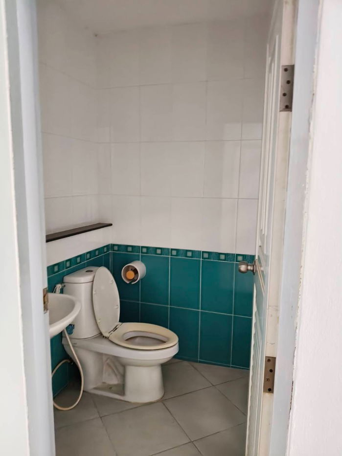 รูป ทาวโอม สามชั้น สามห้องนอนสี่ห้องน้ำ ทำเลติดรถไฟฟ้า พรีเมี่ยมเพลส 1 - รูปที่ 8/11