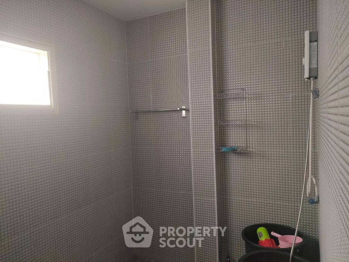 รูป บ้าน 3-ห้องนอน ใกล้ เมืองพัทยา (ID 1511599) - รูปที่ 11/28