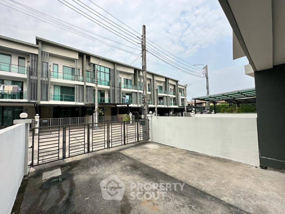 picture 3-BR Townhouse in Taling Chan (ID 1706061) - 62/71