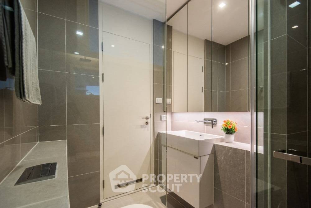 picture 2-BR Condo at The Saint Residences near MRT Phahon Yothin (ID 400080) - 11/11