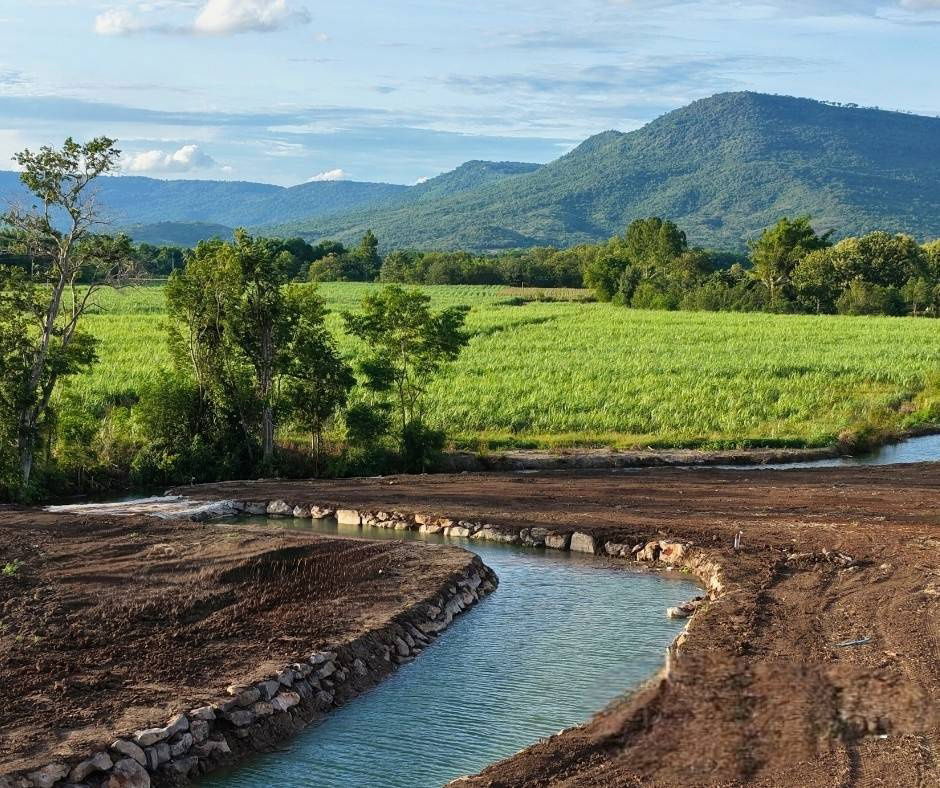 รูป ขายที่ริมน้ำ วิวเขา วังไทร คลองม่วง ปากช่อง ที่ติดน้ำ ใกล้ภูเขา วิวเขาล้อมรอบ วิวเขายายเที่ยง นครราชสีมา น้ำไฟพร้อม ใกล้ my ozone 0879074045 - รูปที่ 1/4