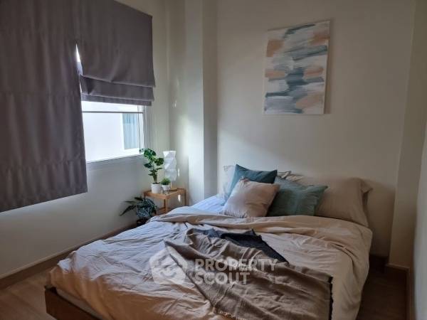 picture 3-BR Semi-detached House in Surasak (ID 2233033) - 6/8